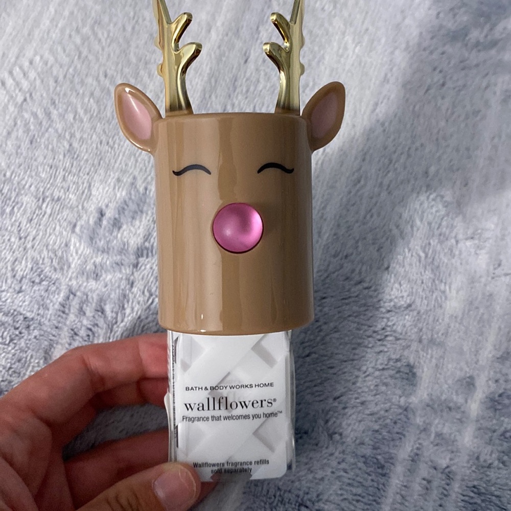 Bath and Body Works Reindeer wall plug
